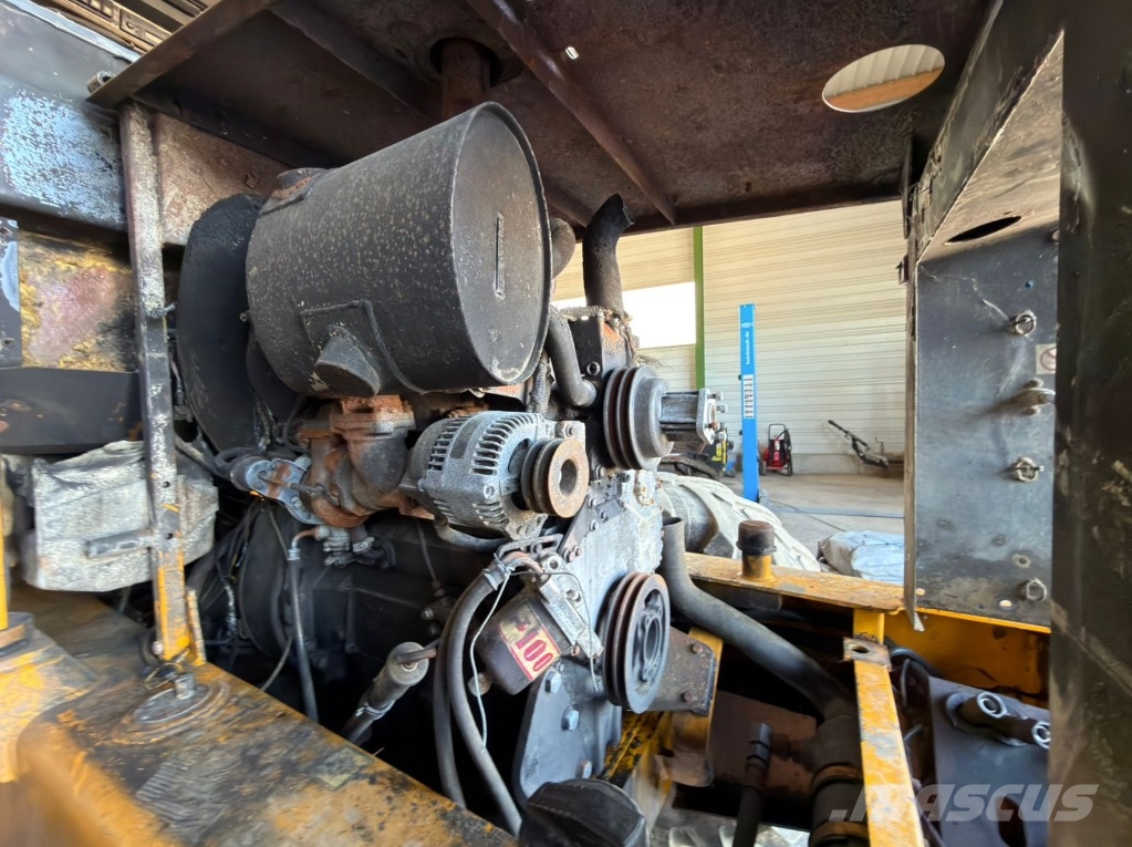 JCB 412 S *ACCIDENTE*DAMAGE*UNFALL* لوادر بعجل