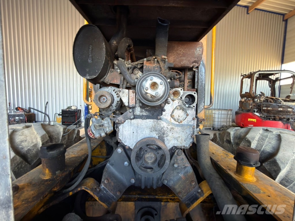 JCB 412 S *ACCIDENTE*DAMAGE*UNFALL* لوادر بعجل