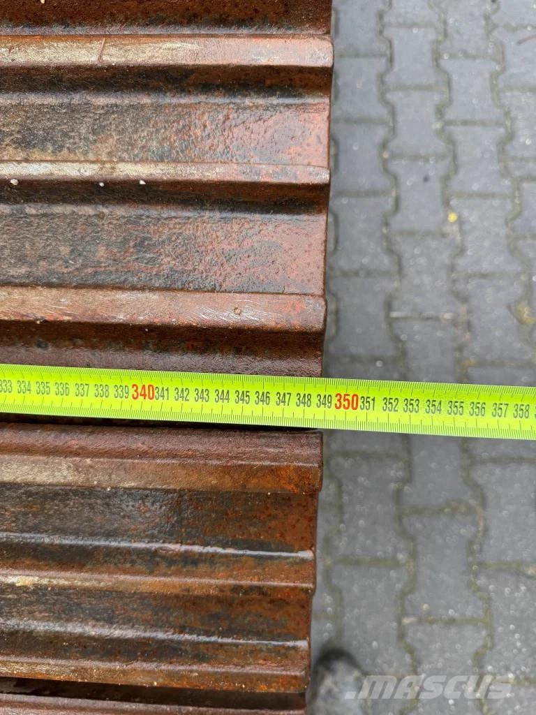 Liebherr R926 Semi Long 11 Mtr Boom Bagri goseničarji