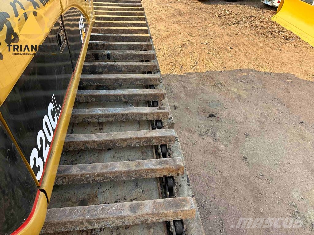 CAT 320 C L Amfibijski bagri