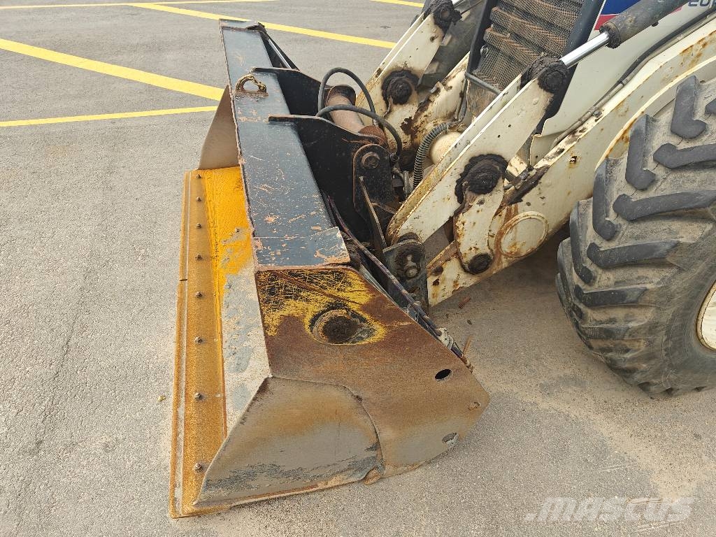 CAT 444 Kotrórakodók