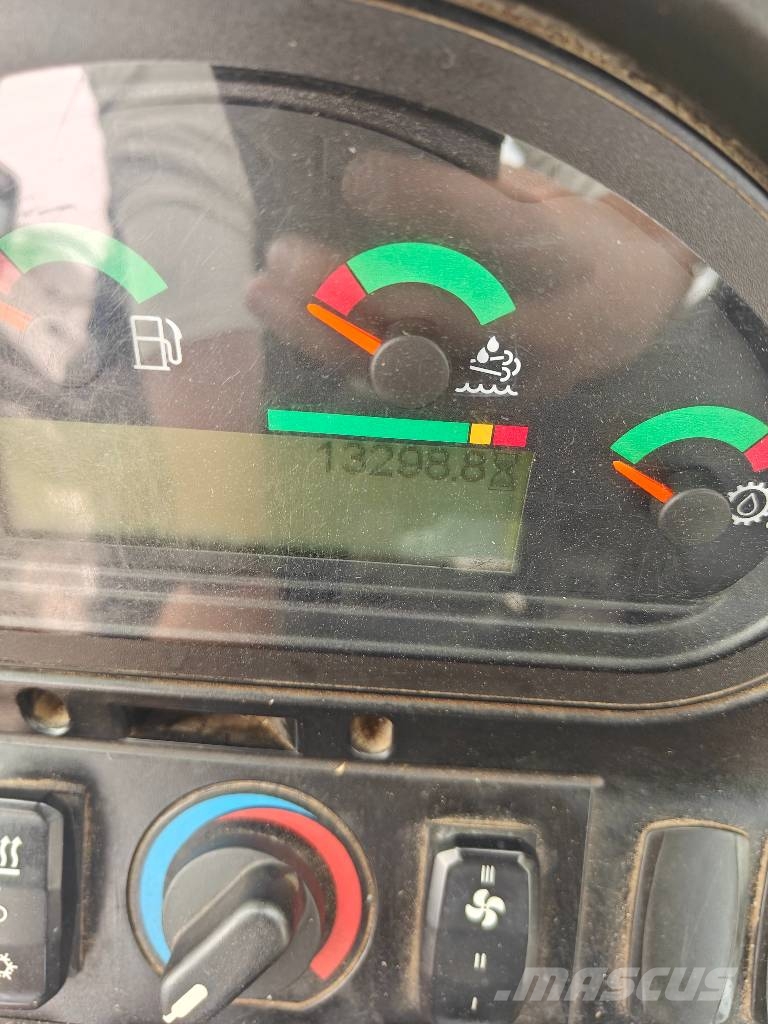 CAT 444 Kotrórakodók