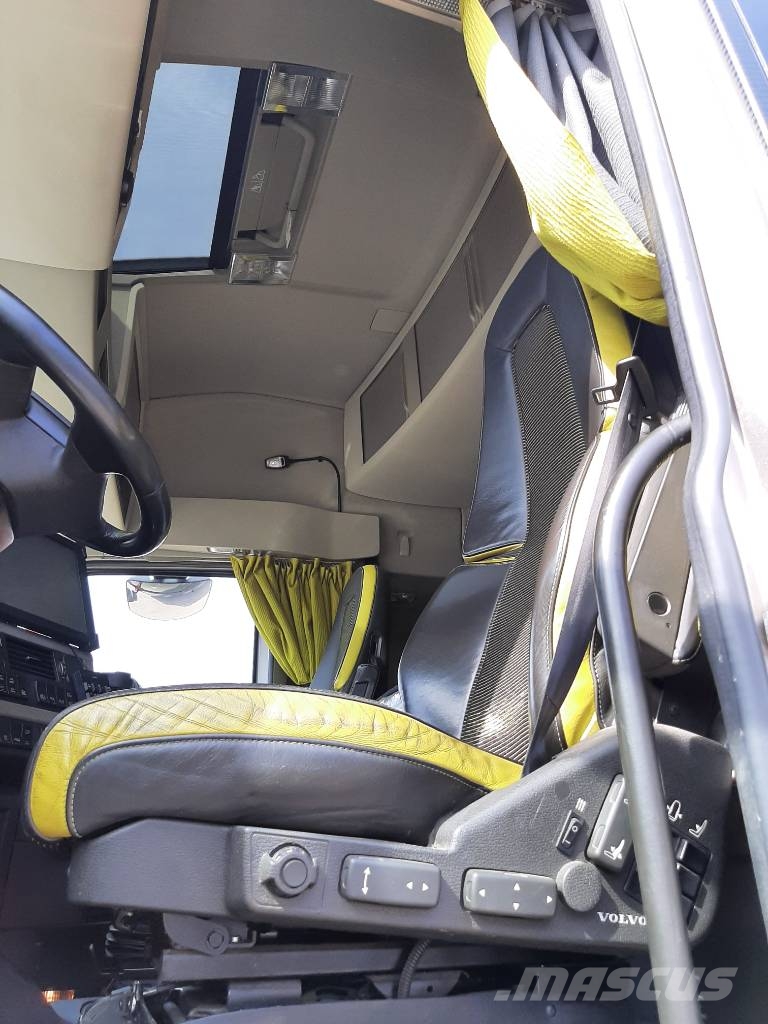 Volvo FH 16 Puuautot
