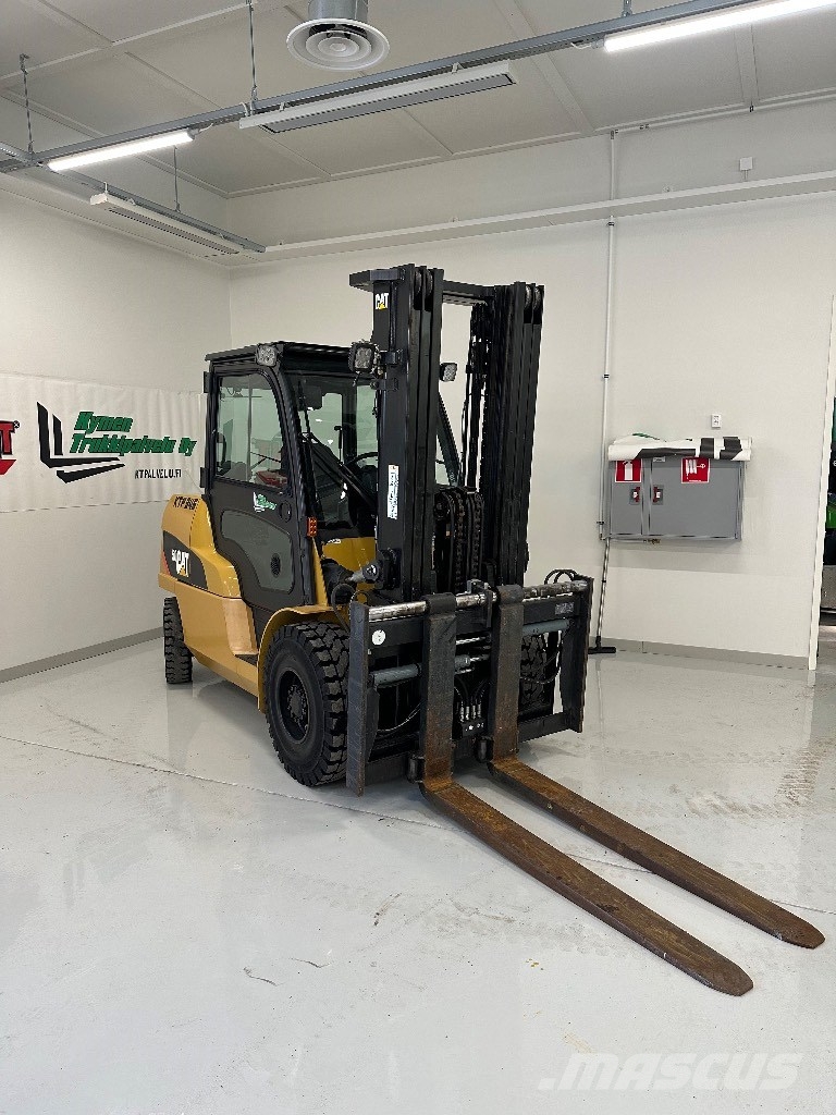 CAT DP 50 N Dīzeļa autoiekrāvēji