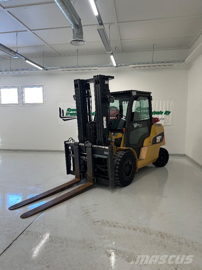 CAT DP 50 N Dīzeļa autoiekrāvēji