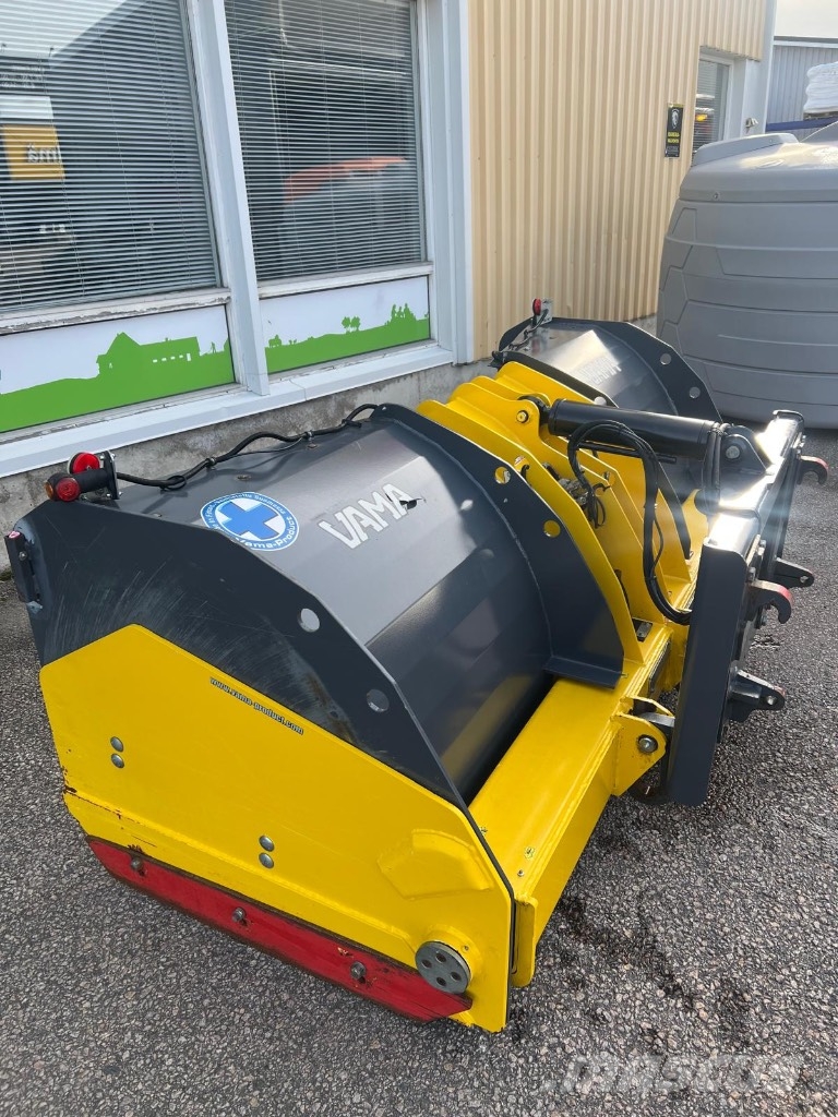 Vama ELK 2500 levenevä aura スノーブレードとプラウ