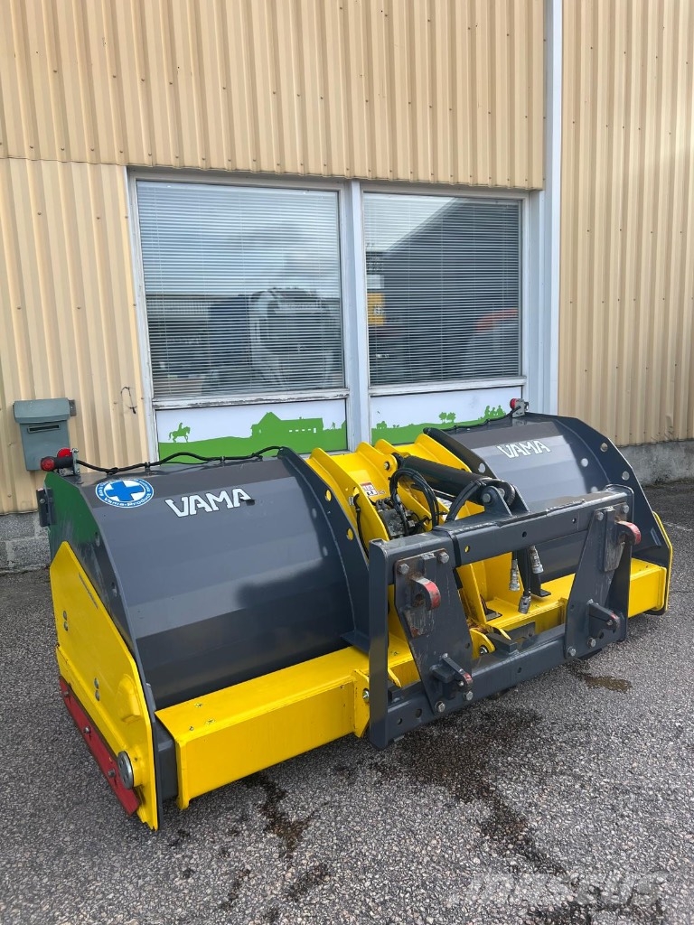 Vama ELK 2500 levenevä aura スノーブレードとプラウ