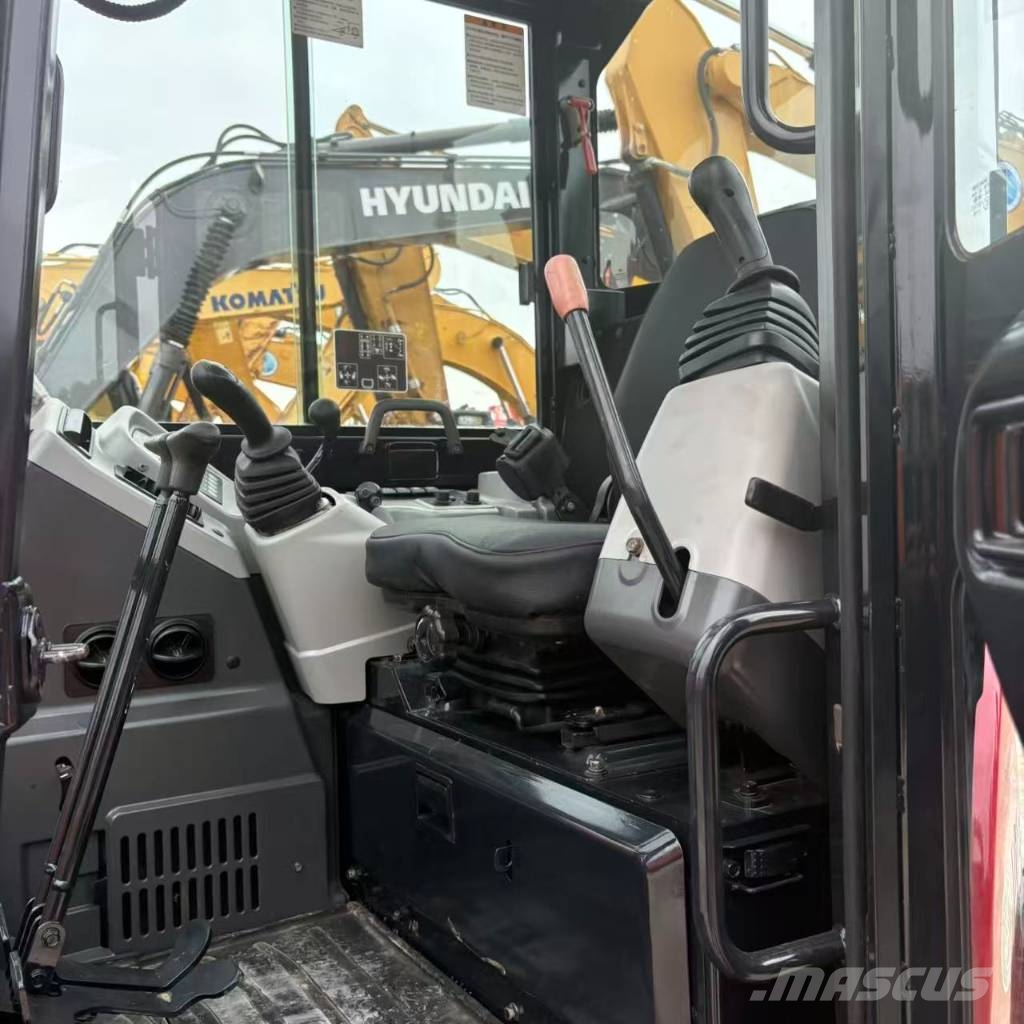 Hitachi vio55 حفارات زحافة