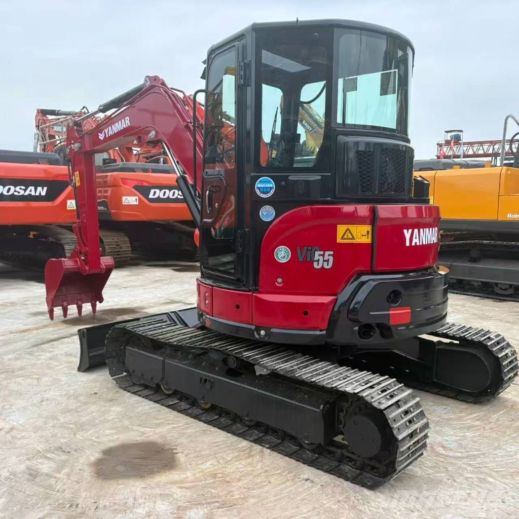 Hitachi vio55 حفارات زحافة