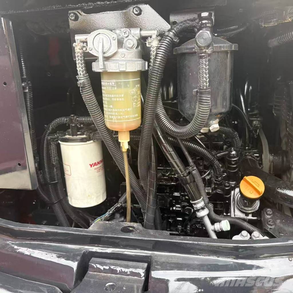 Hitachi vio55 حفارات زحافة