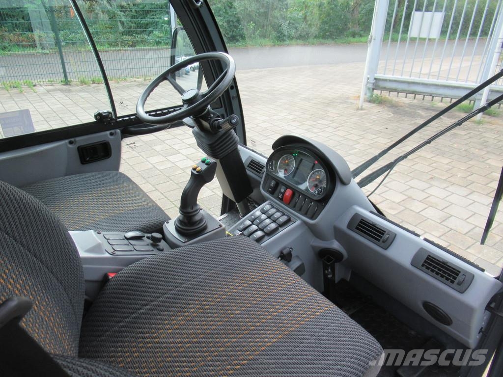 Hako Multicar M29 C EURO6 Mobilhydraulik 4WD + 4WS Kipp Tippbilar