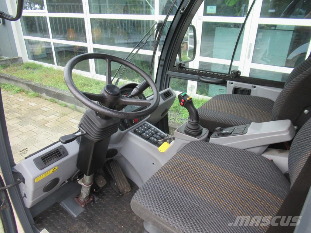 Hako Multicar M29 C EURO6 Mobilhydraulik 4WD + 4WS Kipp Tippbilar
