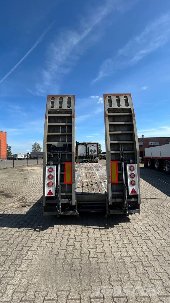 Nooteboom MA400 Semi dieplader | gegalvaniseerd | 4 asser | Niski utovarivači