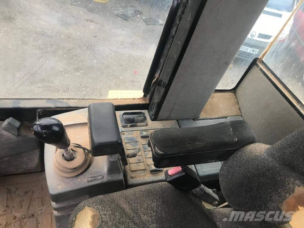 CAT 938 G Chargeuse sur pneus