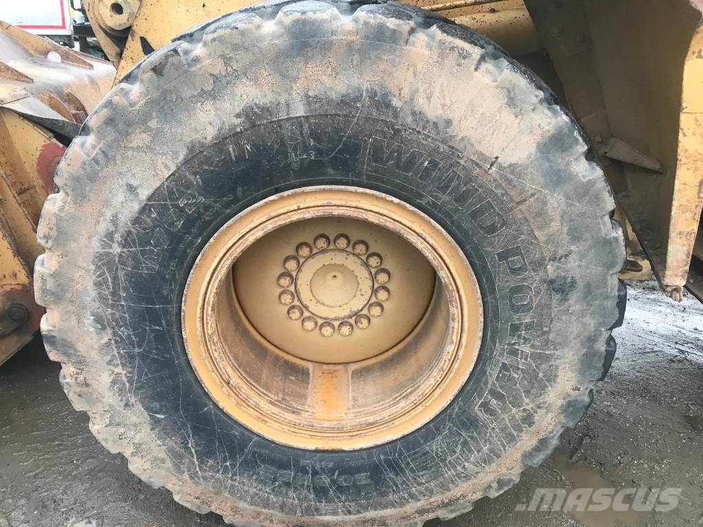 CAT 938 G Chargeuse sur pneus