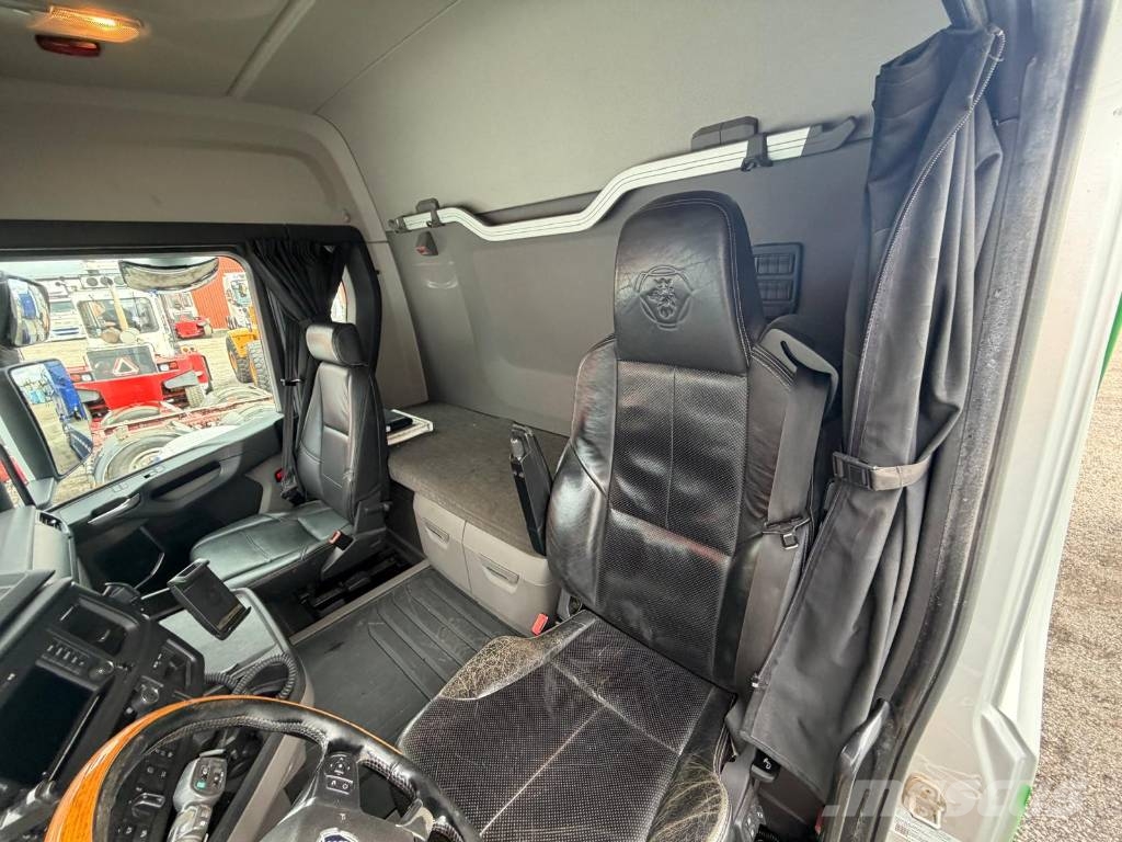 Scania R500B6X2*4NB 5183 Tovornjaki s kesonom/platojem