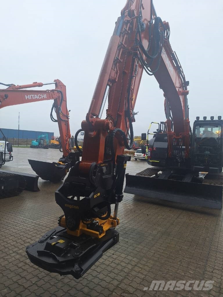 Hitachi ZX 225 US LC-7 MED BLAD , UTHYRES Raupenbagger