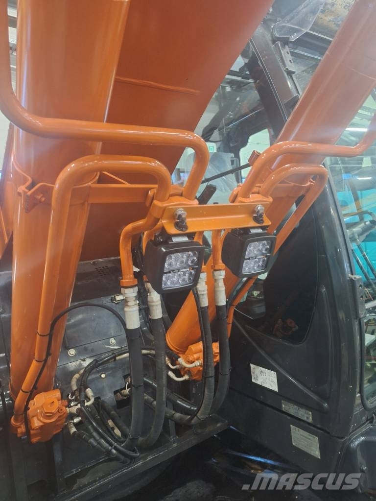 Hitachi ZX 225 US LC-7 MED BLAD , UTHYRES Raupenbagger