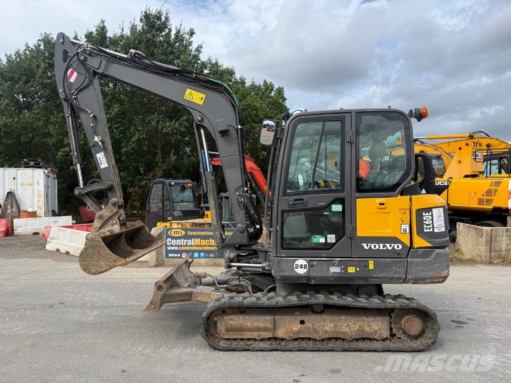 Volvo EC60E 小型挖掘机