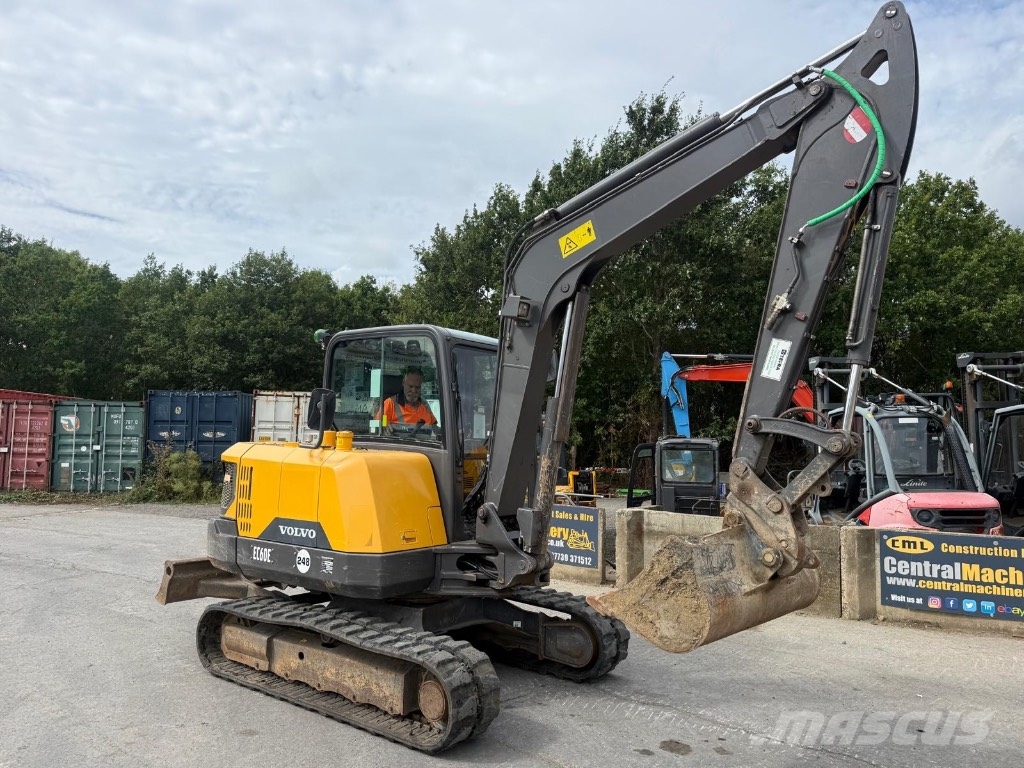 Volvo EC60E 小型挖掘机