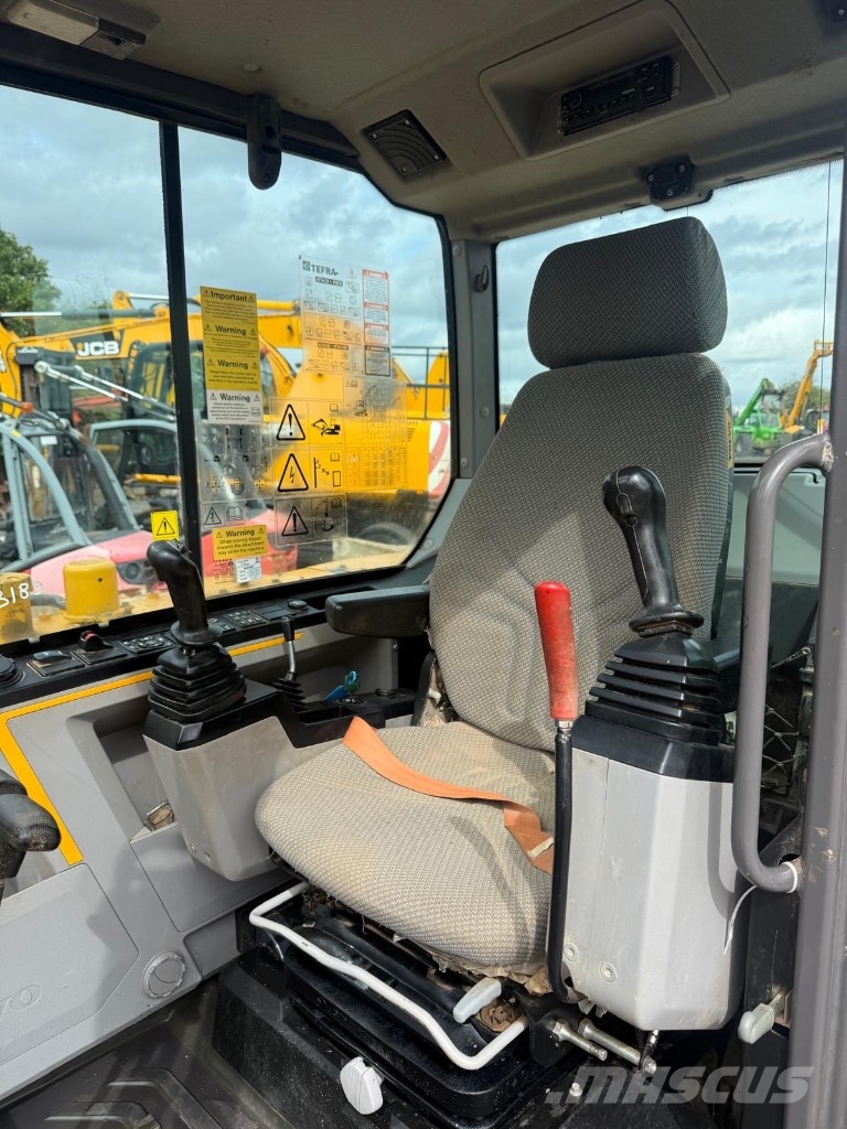 Volvo EC60E 小型挖掘机