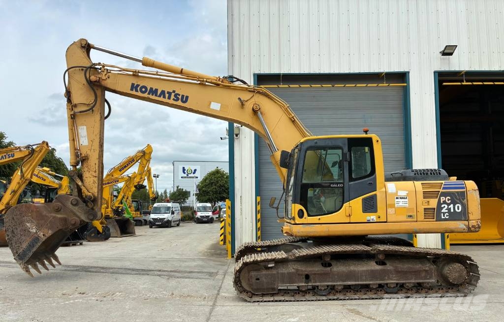 Komatsu PC 210 LC-8 حفارات زحافة