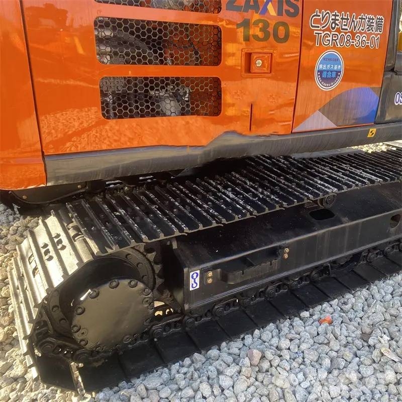 Hitachi ZX130 履带挖掘机