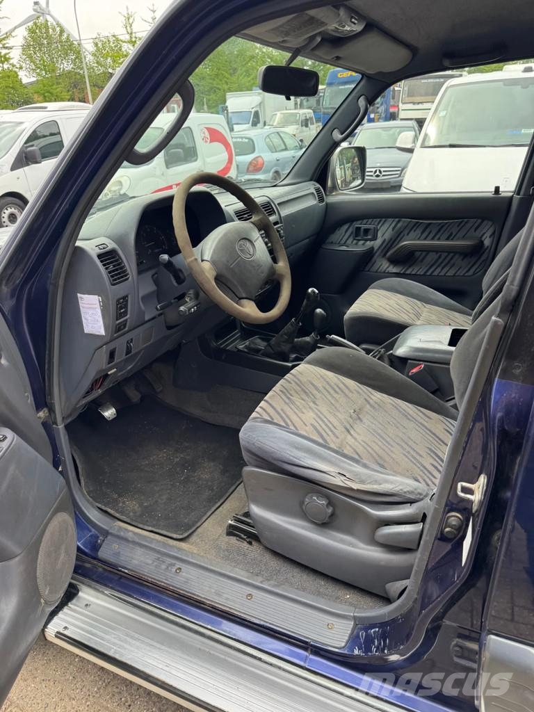 Toyota Land Cruiser **LONG CHASSIS-AIRCO** Veículos de todo-o-terreno