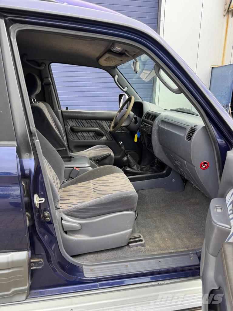 Toyota Land Cruiser **LONG CHASSIS-AIRCO** Veículos de todo-o-terreno