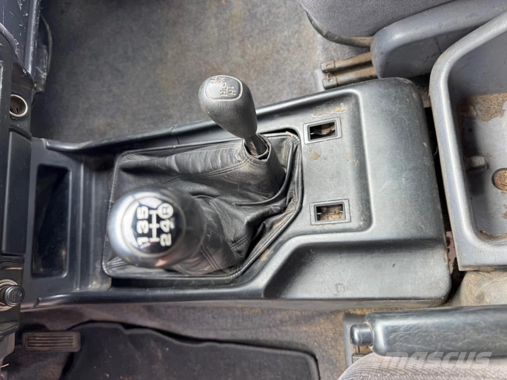 Toyota Land Cruiser **LONG CHASSIS-AIRCO** Veículos de todo-o-terreno
