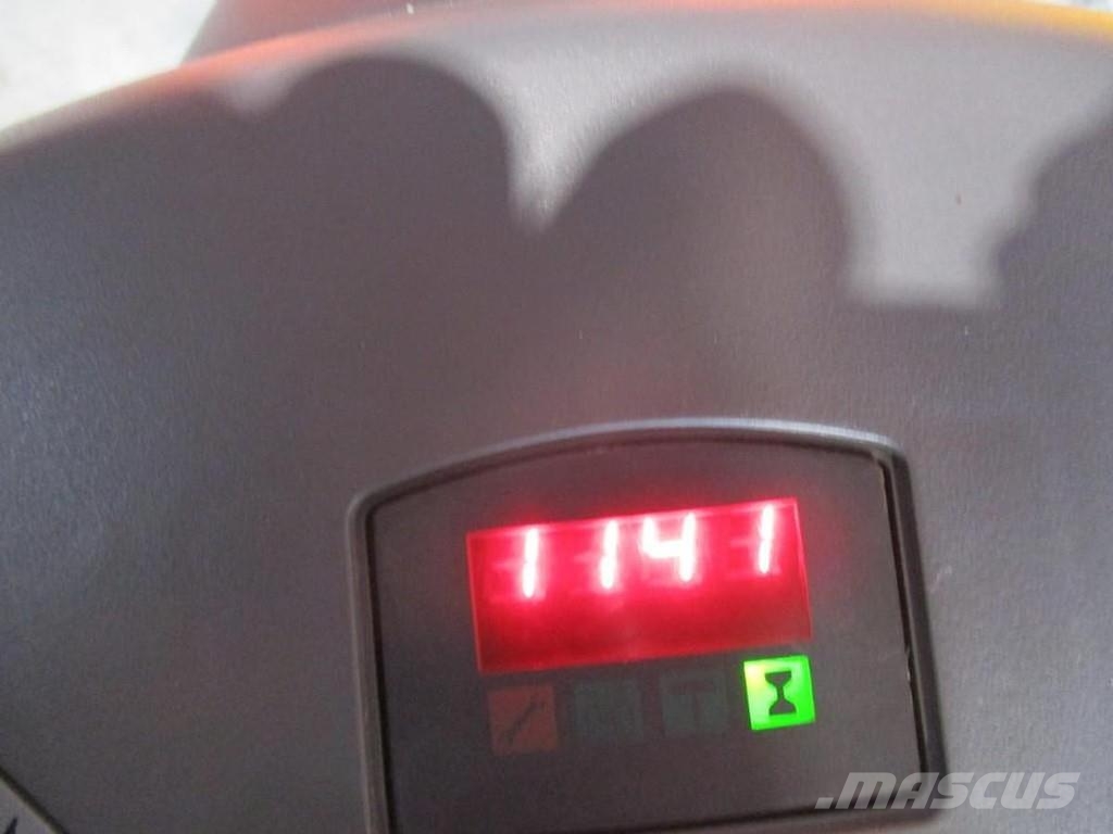 BT SWE 080L Wózki widłowe unoszące