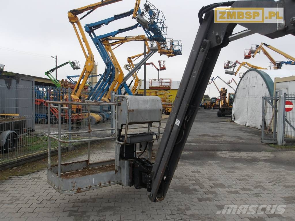 Manitou 200 ATJ Колінчаті підйомники