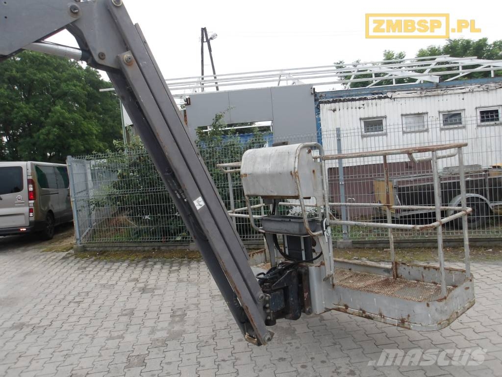 Manitou 200 ATJ Колінчаті підйомники