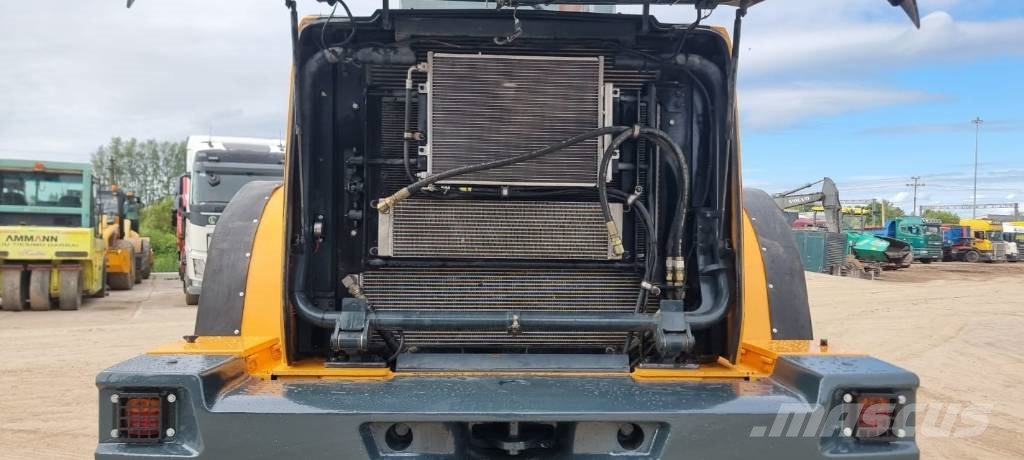 Hyundai HL 960 لوادر بعجل