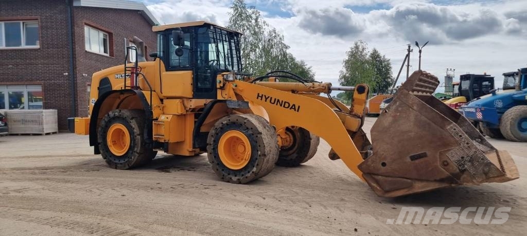 Hyundai HL 960 لوادر بعجل