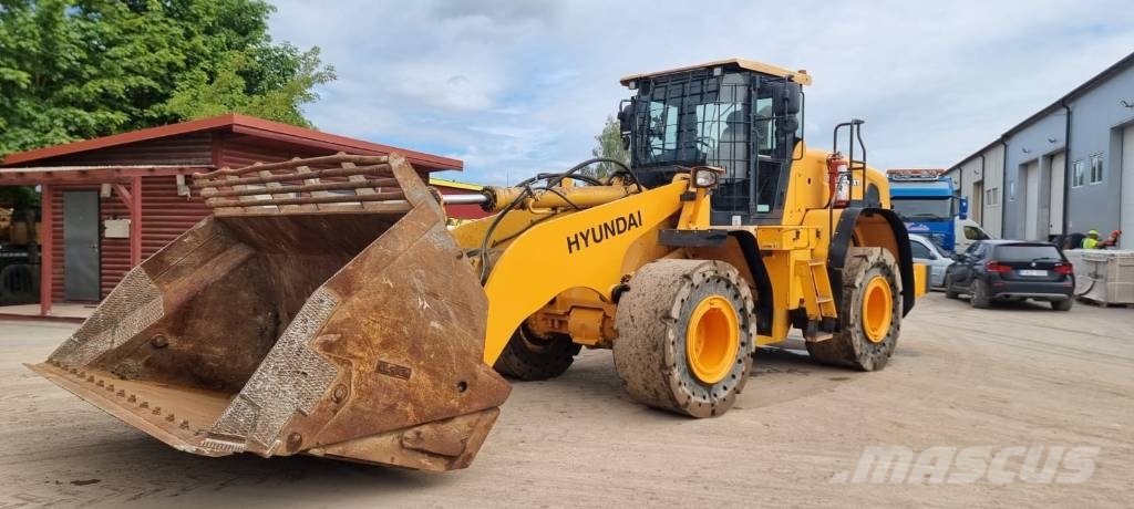Hyundai HL 960 لوادر بعجل