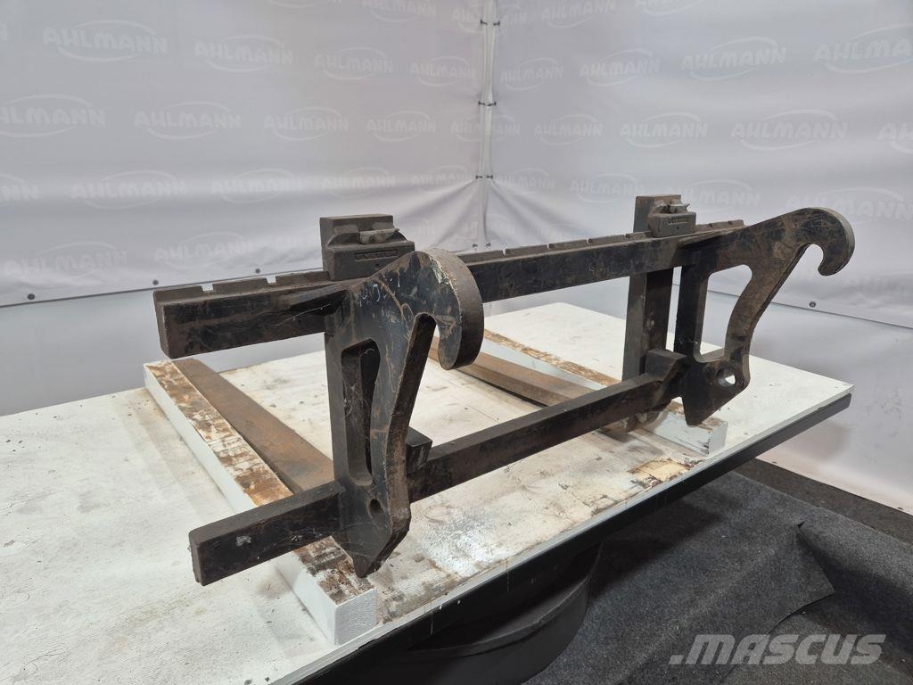 CAT 906H Palletvorkinstallatie Gafler