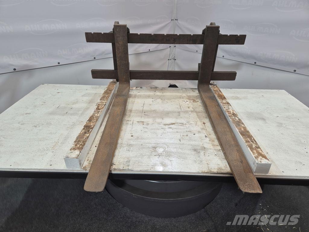 CAT 906H Palletvorkinstallatie Gafler
