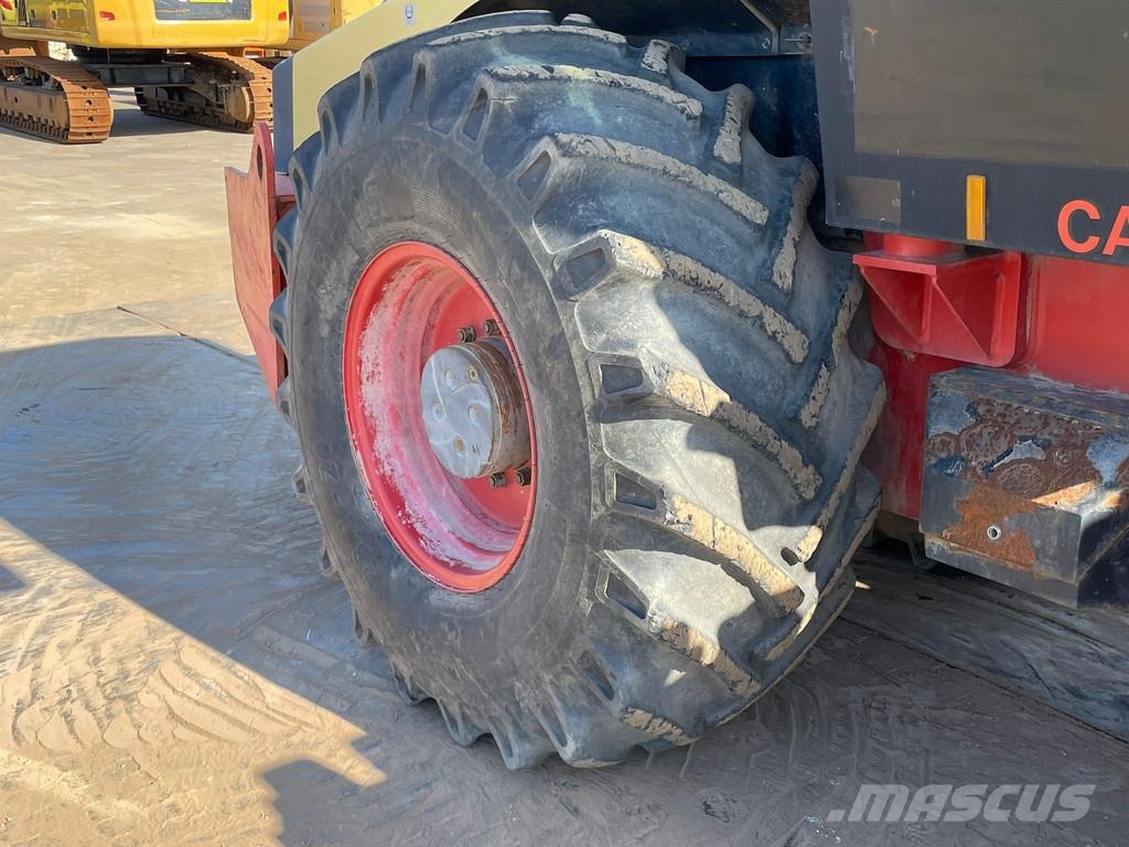 Dynapac CA302PD مداحل أحادية الأسطوانة