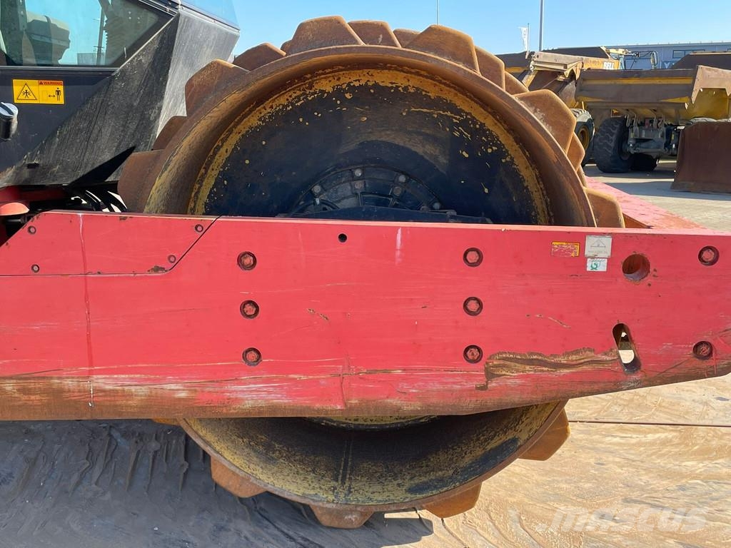 Dynapac CA302PD مداحل أحادية الأسطوانة