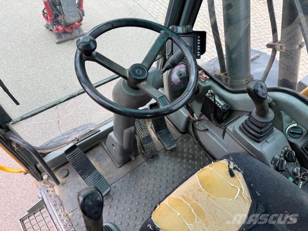 Volvo EW140B Ratiniai ekskavatoriai