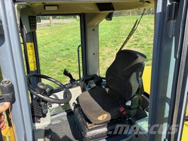 Yanmar V100 Cargadoras sobre ruedas