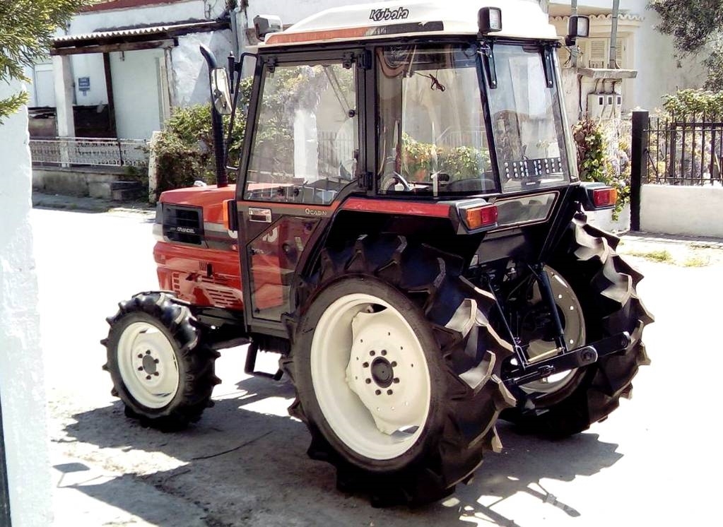 Kubota GL-40 με καμπινα AIR.CO Traktorok