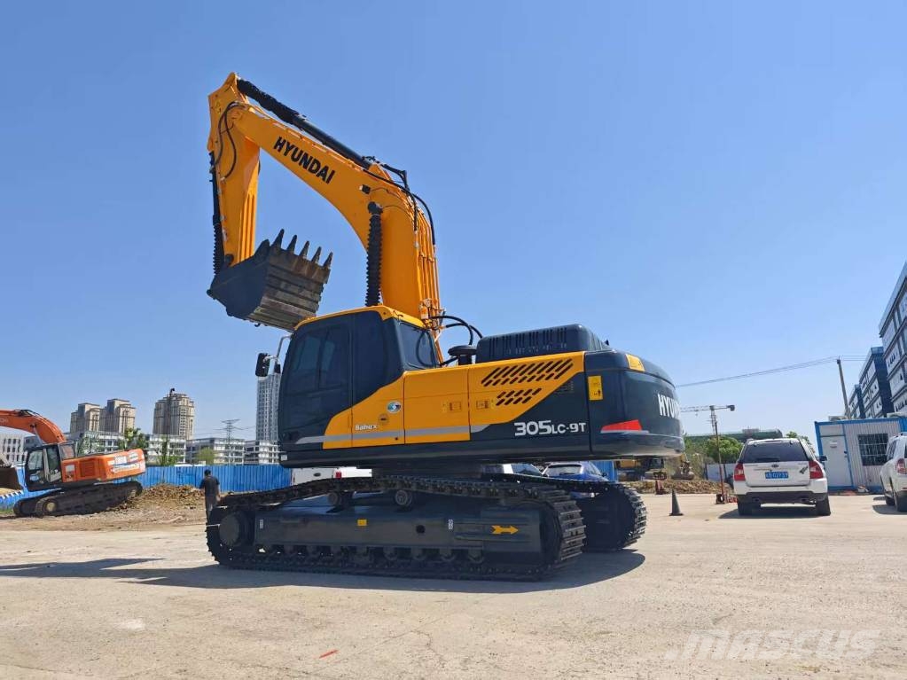 Hyundai 305LC-9T حفارات وسط 7 طن - 12 طن