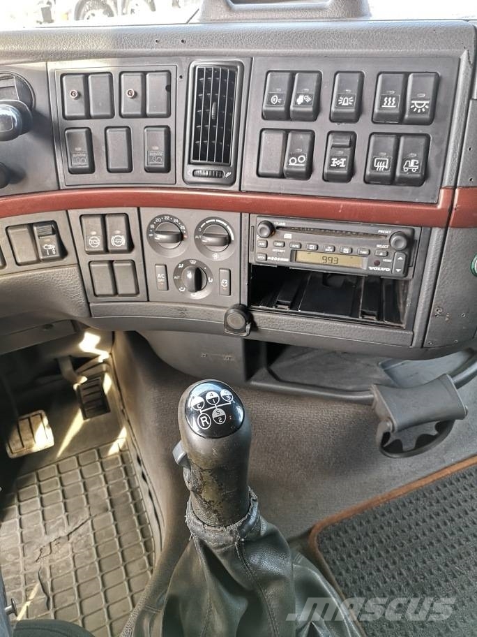Volvo FH16 6X4 MANUAL with hydraulic Pojazdy pod zabudowę