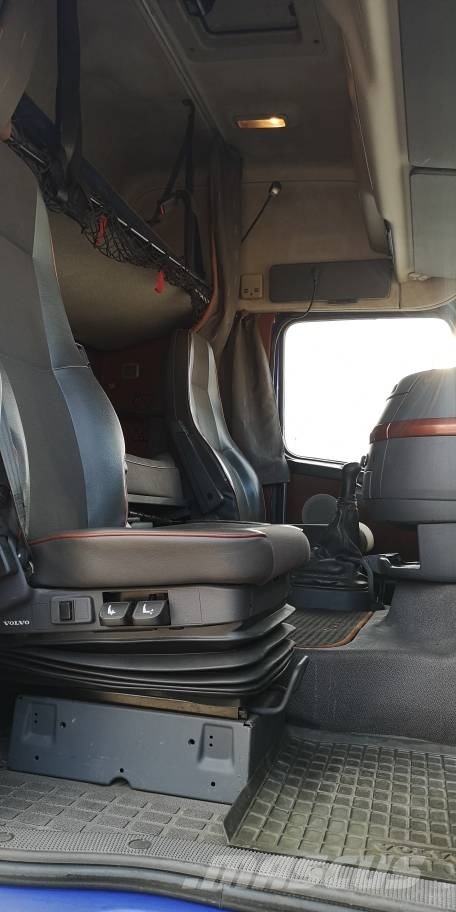 Volvo FH16 6X4 MANUAL with hydraulic Pojazdy pod zabudowę