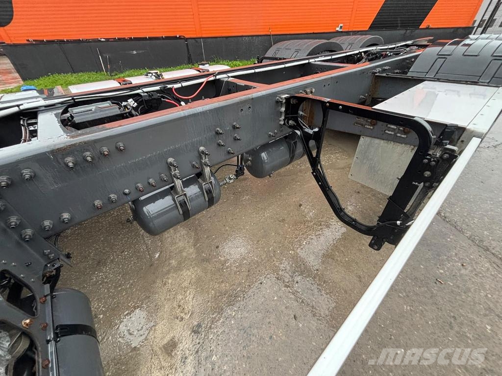 Volvo FH 500 6x2*4 ONLY 48282 km / DRIVING SCHOOL TRUCK Châssis cabine