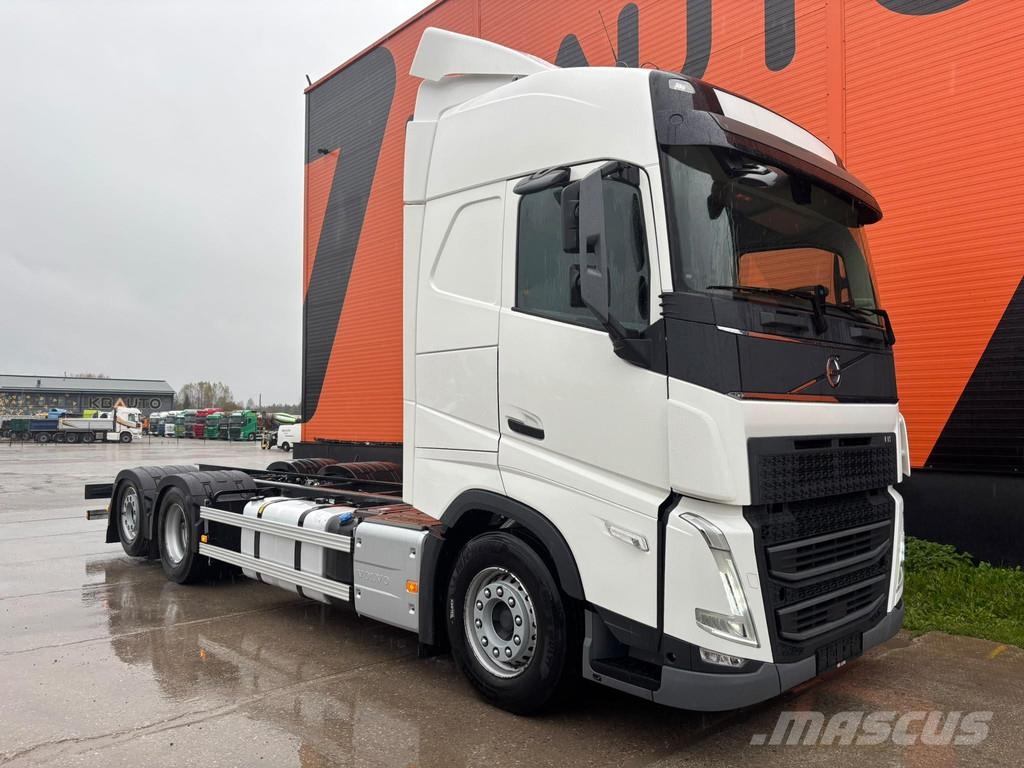 Volvo FH 500 6x2*4 ONLY 48282 km / DRIVING SCHOOL TRUCK Châssis cabine
