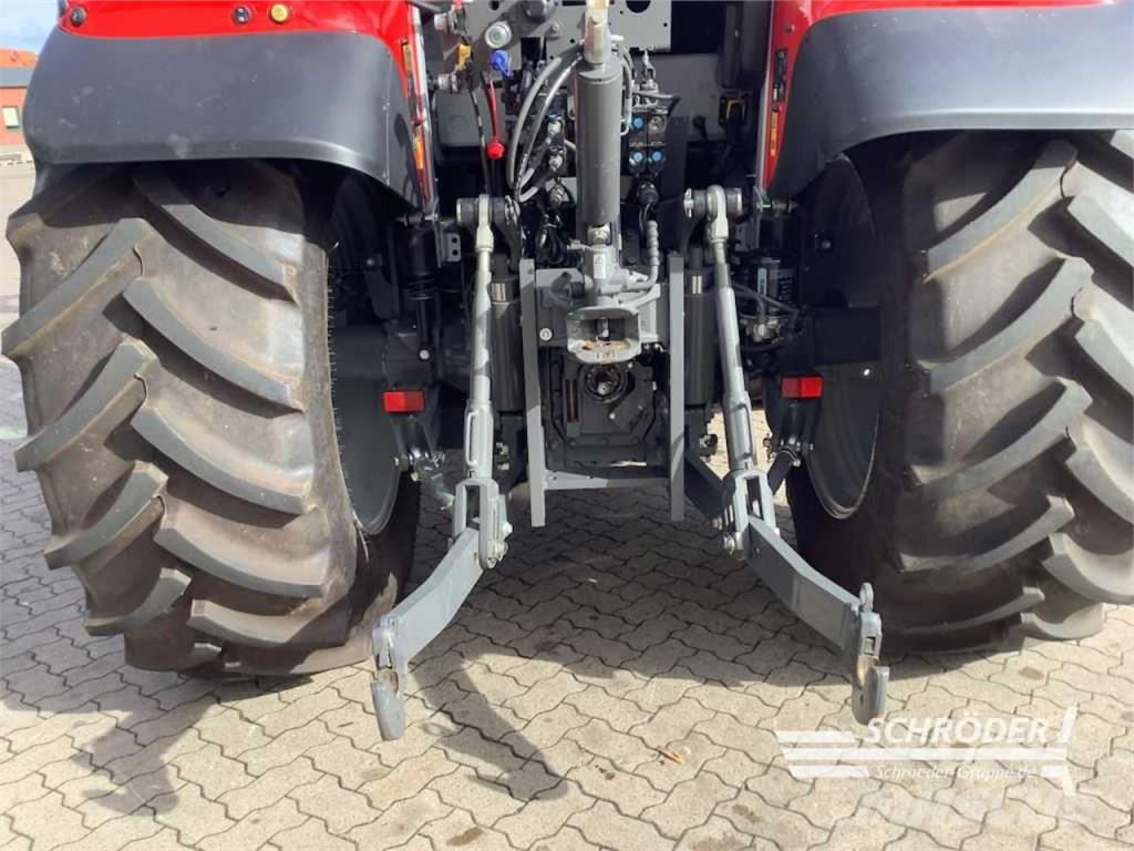 Massey Ferguson 5S.135 DYNA-6 EFFICIENT Tractoren