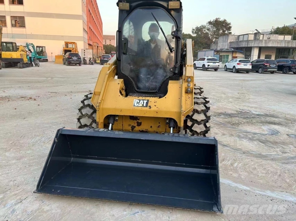 CAT 246 D Φορτωτάκια